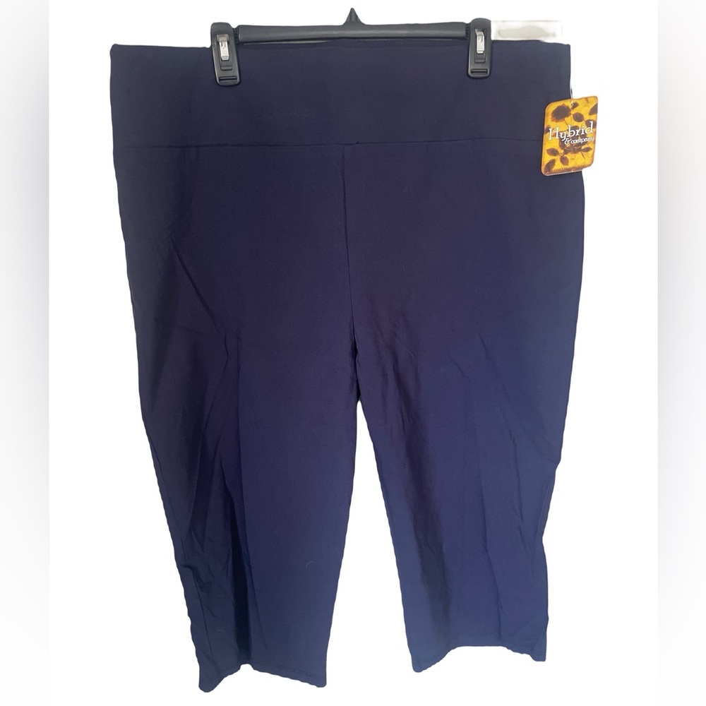 Pull-On Twill Capri Pants